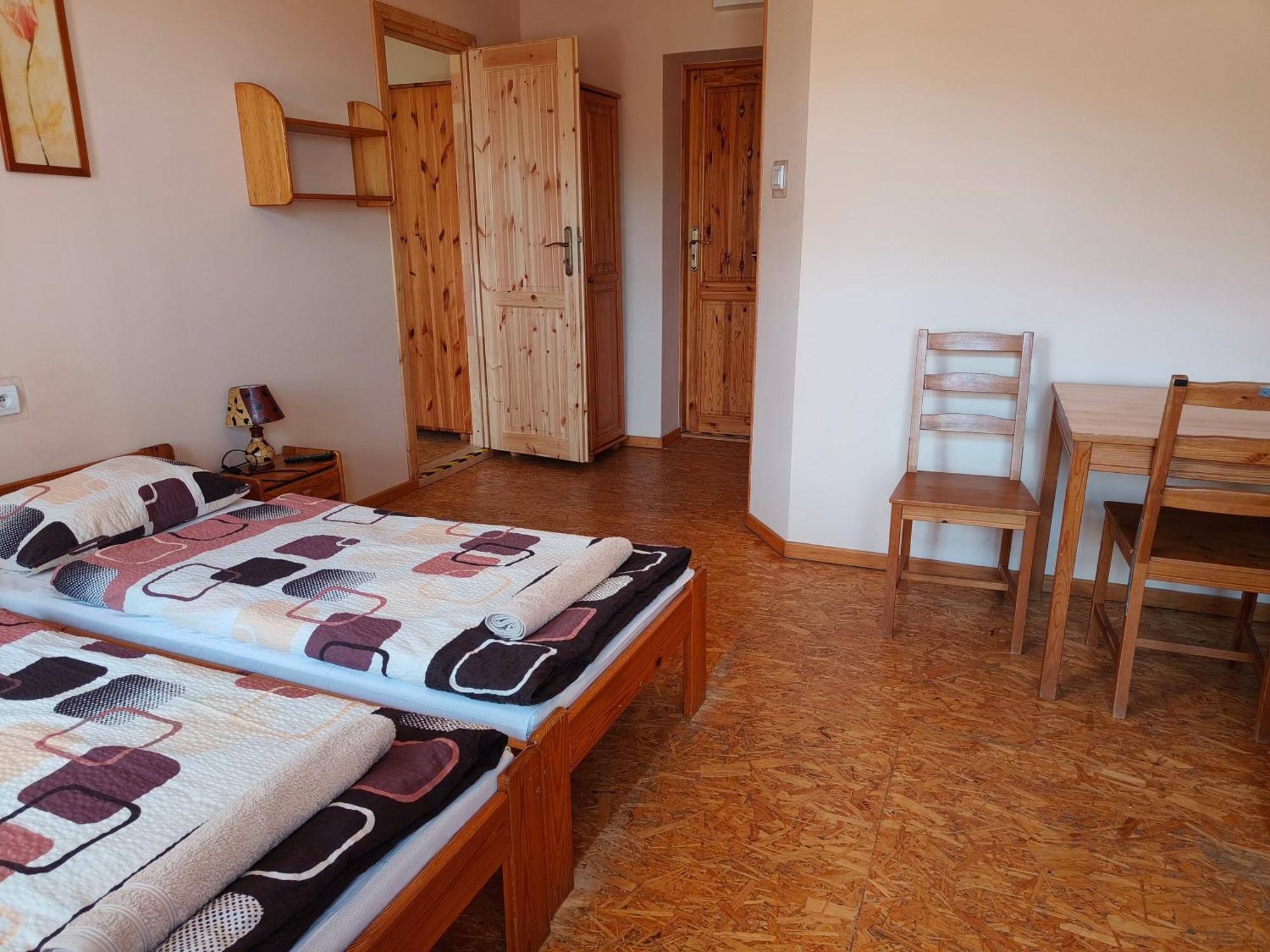 Apartamenty I Pokoje Goscinne "Wacus" Srebrna Góra المظهر الخارجي الصورة